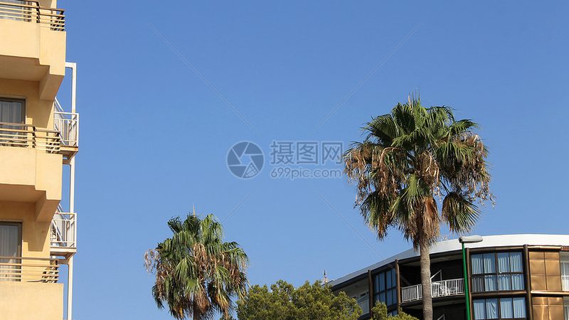 以下是一个成都周边两日游的行程安排建议：